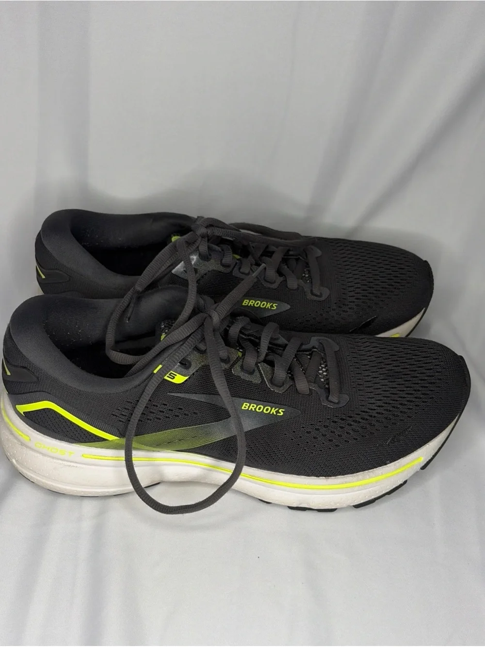 Brooks Black Running Sneakers with Neon Green Accents